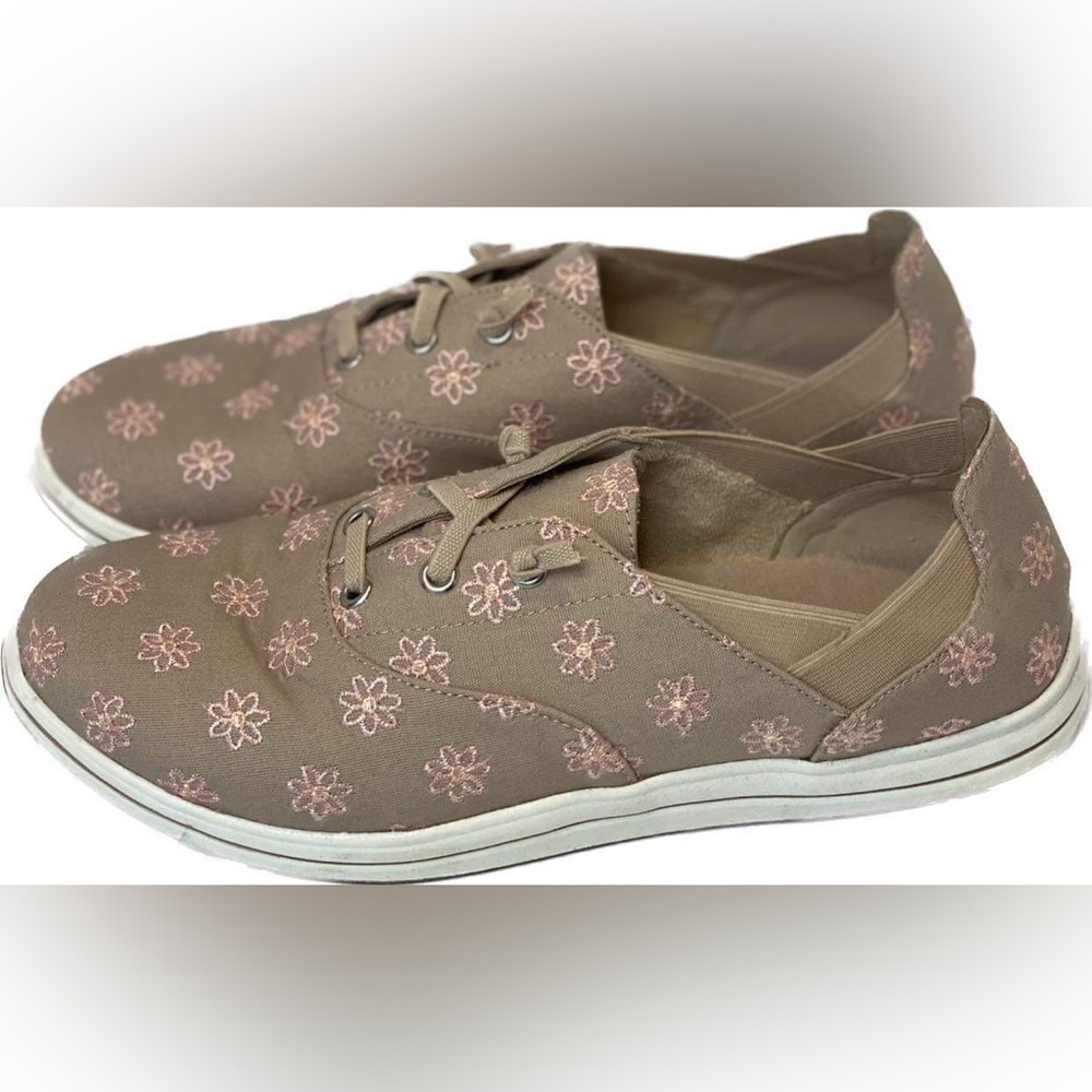 Clarks Cloudsteppers Taupe Women's Breeze Ave Size 10 WIDE Comfort Casual